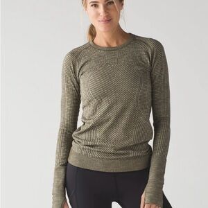 Lululemon Restless Pullover in Heathered Military Green